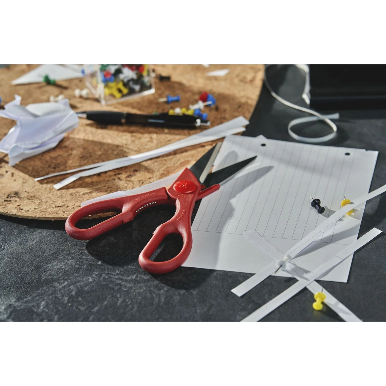 Zwilling Vielzweckschere, Rot 20 Cm, Edelstahl – Bild 2